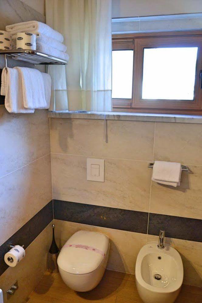 Hotel Tiffany Marina di Massa Luaran gambar